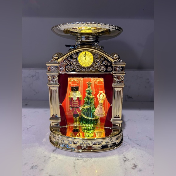 Bath and Body Works Candle Holder - Picture 2 of 9